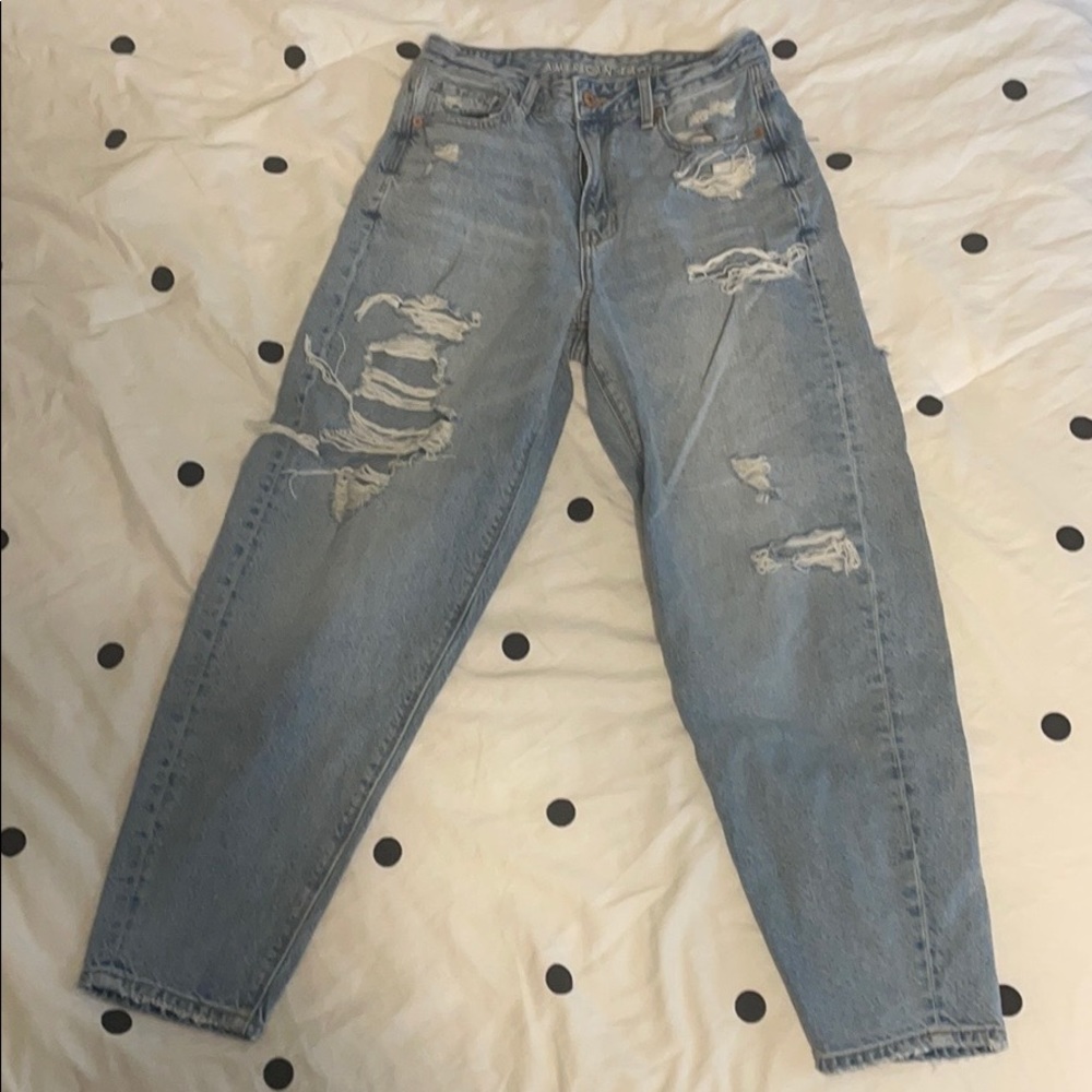 American Eagle relaxed mom jeans